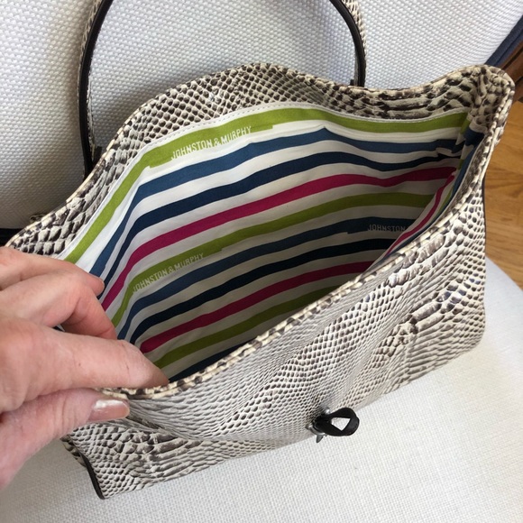 Johnson and Murphy Elegant purse beautiful detail - Picture 3 of 6